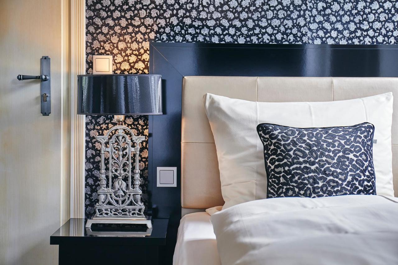 Hotel Alte Schule Бад-Берлебург Экстерьер фото