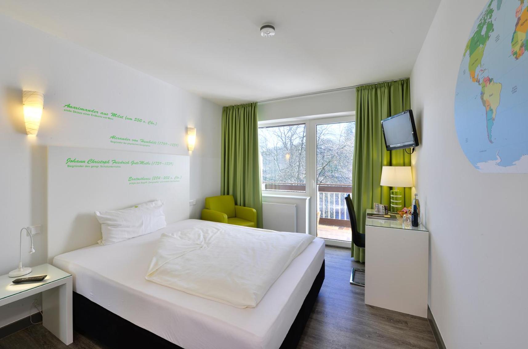 Hotel Alte Schule Бад-Берлебург Экстерьер фото